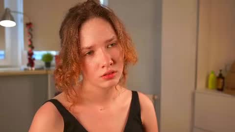 Snapshot of brunaeveritt chatting on 07.10.26 Tess online show from 07.10.26
