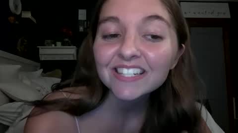Snapshot of brunettebaby040 chatting on 10.08.25 brunettebaby040 online show from 10.08.25