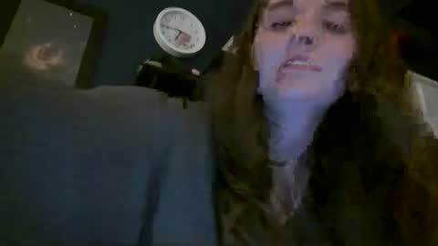 Snapshot of brunettebaby040 chatting on 10.13.25 brunettebaby040 online show from 10.13.25