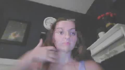 Snapshot of brunettebaby040 chatting on 10.19.25 brunettebaby040 online show from 10.19.25