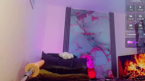 Snapshot of brunettesexy11 chatting on 11.14.25 ChannelR online show from 11.14.25