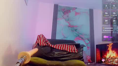 Snapshot of brunettesexy11 chatting on 11.27.25 ChannelR online show from 11.27.25