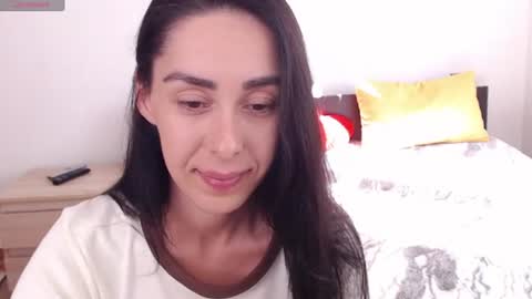Snapshot of brunettgirl_ chatting on 06.10.26 Ellis online show from 06.10.26