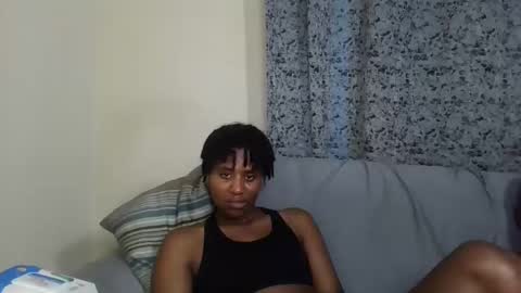 Snapshot of brunnette_blonde chatting on 03.13.26 everyday online show from 03.13.26