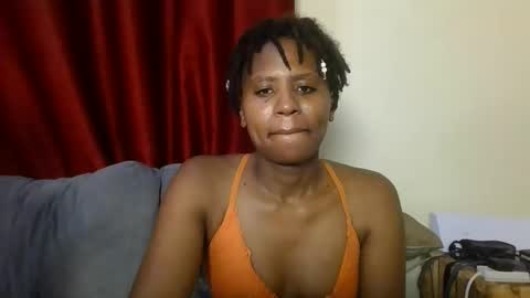 Snapshot of brunnette_blonde chatting on 03.28.26 everyday online show from 03.28.26