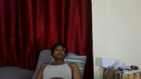 Snapshot of brunnette_blonde chatting on 04.03.26 everyday online show from 04.03.26