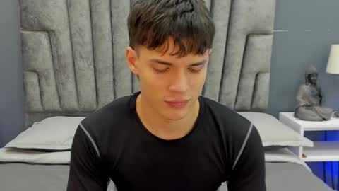 Snapshot of bruno_bellini chatting on 11.24.25 Bruno Bellini online show from 11.24.25