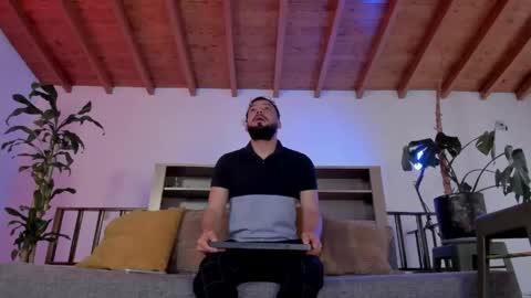 Andres Suarez online show from 04.25.26