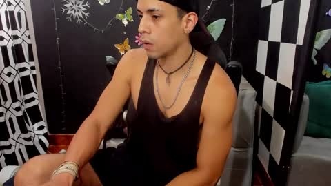 Snapshot of brunocuttie94 chatting on 02.16.25 Join my fan club here 150 tokens a month online show from 02.16.25