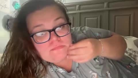 Snapshot of brwneyedbbw chatting on 02.08.26 Desiree online show from 02.08.26