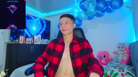 BRYAM INDEPENDENT MODEL online show from 01.17.25