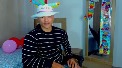 Snapshot of bryan_boy_ chatting on 02.25.25 bryan online show from 02.25.25