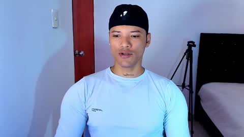 Snapshot of bryan_boy_ chatting on 09.20.25 bryan online show from 09.20.25