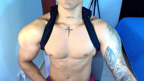 Snapshot of bryan_boy_ chatting on 10.11.25 bryan online show from 10.11.25