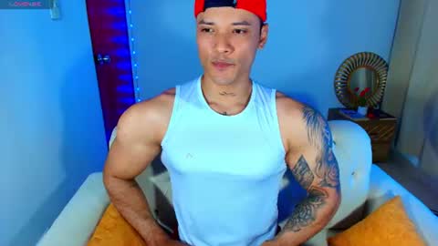 Snapshot of bryan_boy_ chatting on 06.18.26 bryan online show from 06.18.26