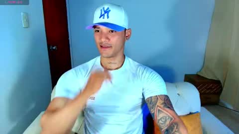 Snapshot of bryan_boy_ chatting on 07.17.26 bryan online show from 07.17.26