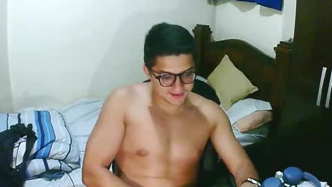 Snapshot of bryanbendy chatting on 11.05.25 bryanbendy online show from 11.05.25