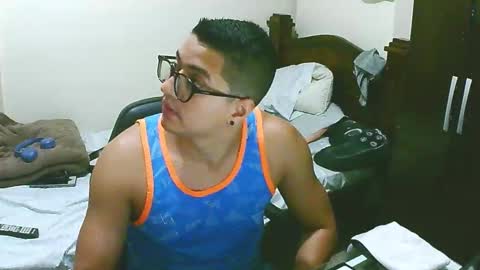 Snapshot of bryanbendy chatting on 11.30.25 bryanbendy online show from 11.30.25