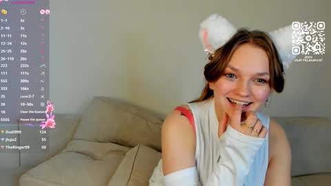 Snapshot of brynrice chatting on 01.24.25 Mary Please help us to reach 120 thumbs up online show from 01.24.25