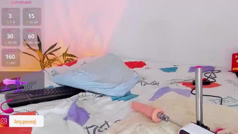 Snapshot of bryperez chatting on 11.05.25 bry online show from 11.05.25