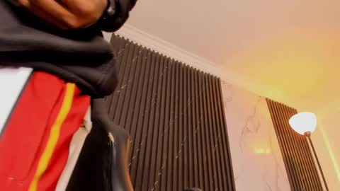 Bryxon  online show from 02.23.25