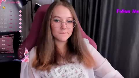 Snapshot of bubble_bunny chatting on 11.02.25 Ruby online show from 11.02.25