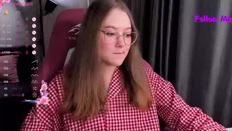 Snapshot of bubble_bunny chatting on 11.22.25 Ruby online show from 11.22.25