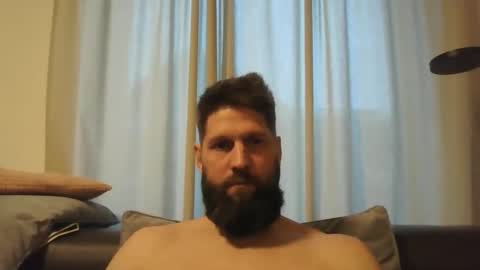 Snapshot of bubblebee1982 chatting on 12.17.24 bubblebee1982 online show from 12.17.24