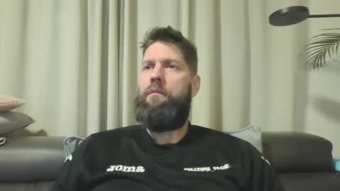 Snapshot of bubblebee1982 chatting on 12.20.24 bubblebee1982 online show from 12.20.24