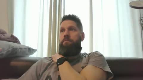 Snapshot of bubblebee1982 chatting on 01.15.25 bubblebee1982 online show from 01.15.25