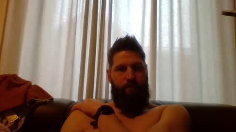 Snapshot of bubblebee1982 chatting on 02.04.25 bubblebee1982 online show from 02.04.25