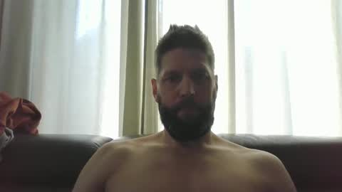 Snapshot of bubblebee1982 chatting on 02.19.25 bubblebee1982 online show from 02.19.25