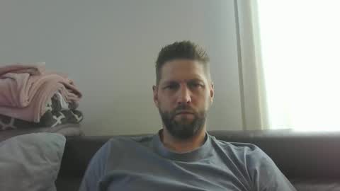 Snapshot of bubblebee1982 chatting on 09.12.25 bubblebee1982 online show from 09.12.25