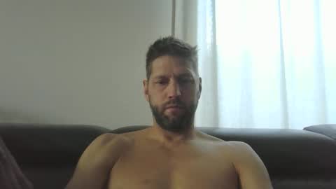 Snapshot of bubblebee1982 chatting on 09.13.25 bubblebee1982 online show from 09.13.25