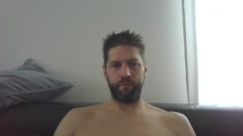 Snapshot of bubblebee1982 chatting on 10.10.25 bubblebee1982 online show from 10.10.25