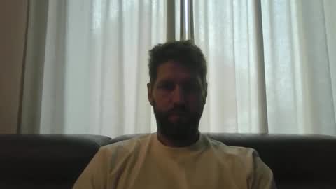 Snapshot of bubblebee1982 chatting on 10.15.25 bubblebee1982 online show from 10.15.25