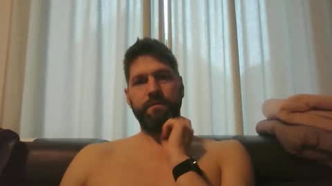 Snapshot of bubblebee1982 chatting on 11.23.25 bubblebee1982 online show from 11.23.25