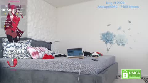 Nylon queen  genuine model who bring pantyhose on chaturbate for first time   the others just copy my room for money  online show from 12.23.24