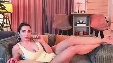 MayaCroft online show from 02.12.25