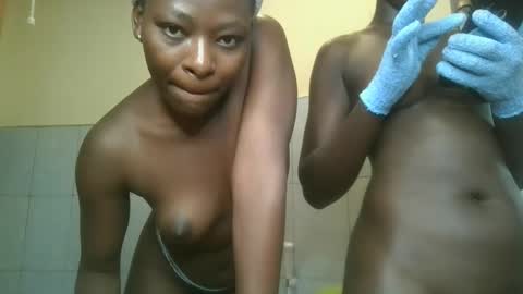 Snapshot of bubbly1_ chatting on 11.30.25 Bubbly online show from 11.30.25