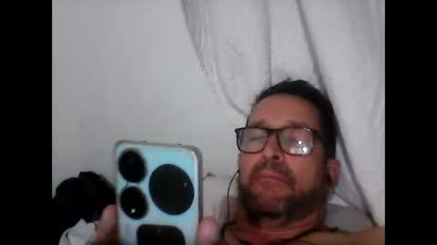 Snapshot of buchs32 chatting on 11.03.25 buchs32 online show from 11.03.25