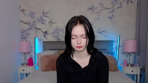 Leona online show from 02.21.26