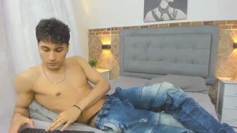 Snapshot of buddy_whitte chatting on 01.20.25 Buddy Whitte online show from 01.20.25