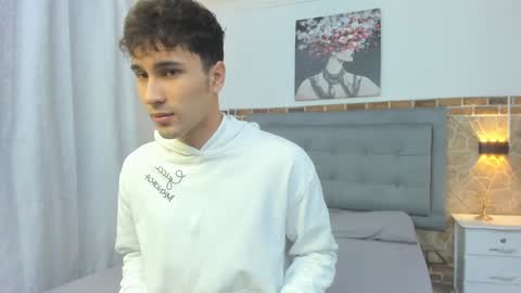 Snapshot of buddy_whitte chatting on 01.23.25 Buddy Whitte online show from 01.23.25