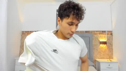 Snapshot of buddy_whitte chatting on 02.02.25 Buddy Whitte online show from 02.02.25