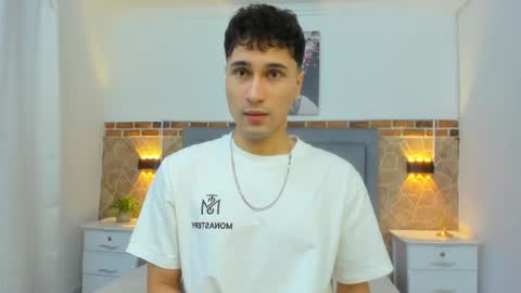 Snapshot of buddy_whitte chatting on 02.13.25 Buddy Whitte online show from 02.13.25