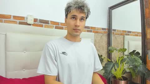 Snapshot of buddy_whitte chatting on 09.11.25 Buddy Whitte online show from 09.11.25