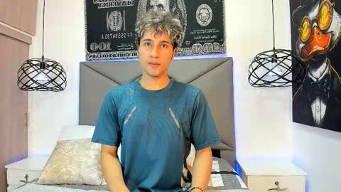 Snapshot of buddy_whitte chatting on 10.23.25 Buddy Whitte online show from 10.23.25