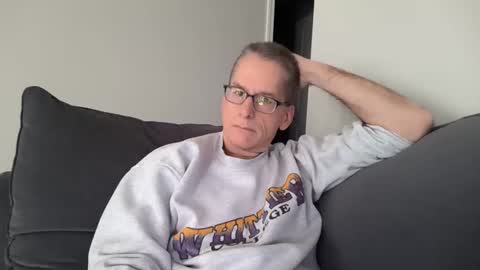 Snapshot of budman004 chatting on 11.28.25 budman004 online show from 11.28.25