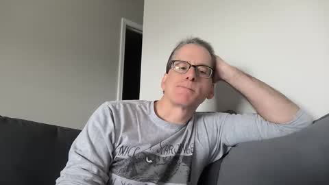 Snapshot of budman004 chatting on 04.25.26 budman004 online show from 04.25.26